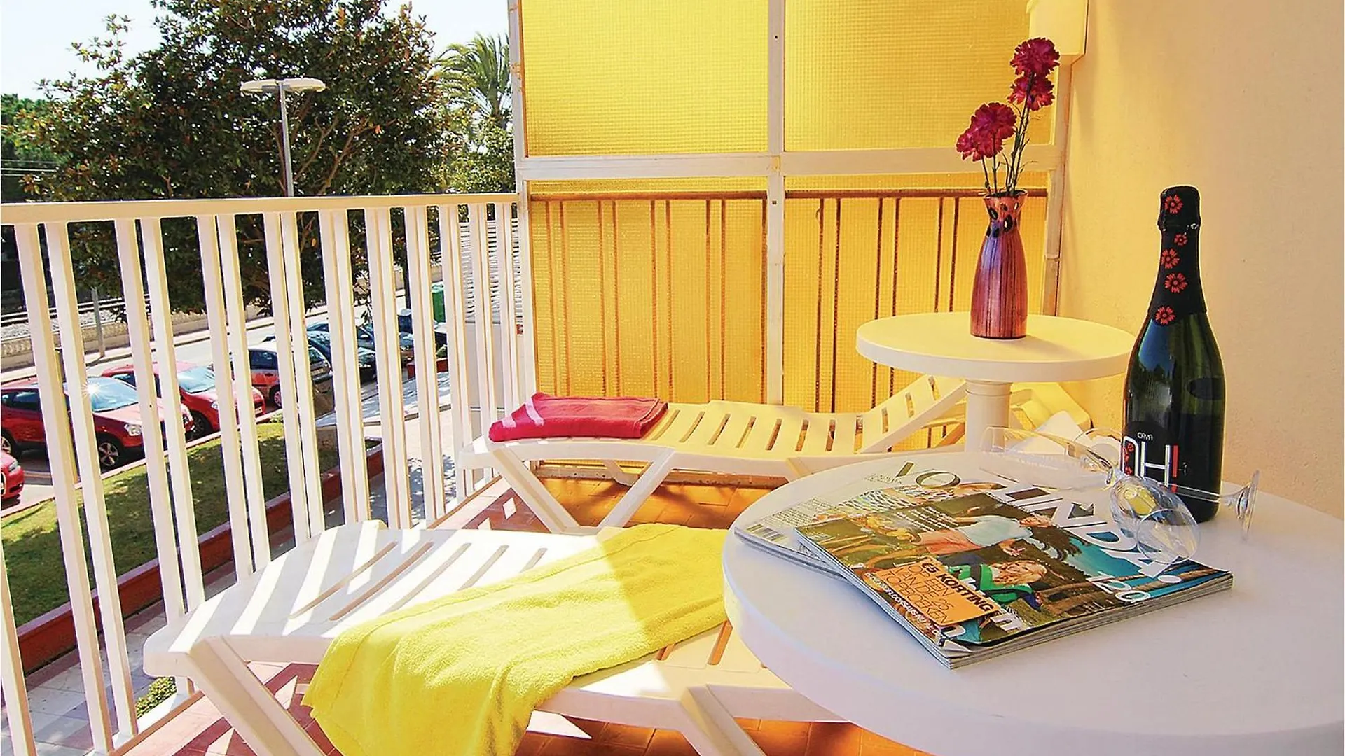 3 Bedroom Cozy Apartment In Malgrat De Mar Spagna